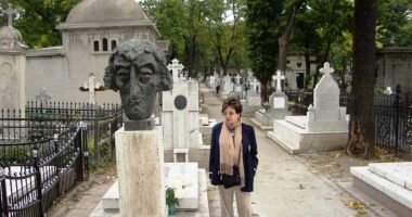 Stire din Cultură-Educație : Cum a fost recunoscut Toma Caragiu printre ruine, după cutremurul din 1977