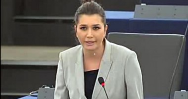 Stire din Politică-Administrație : Elena Băsescu a demisionat din PDL