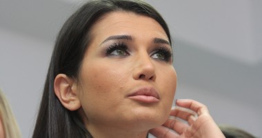 Stire din Politică-Administrație : Elena Băsescu nu va candida pentru nicio funcție în PDL
