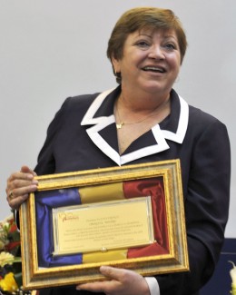 Stire din Sport : Elena Frîncu a intrat în galeria "Campionilor de legendă"