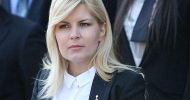 Stire din Politică-Administrație : "Iubesc câinii, dar nu mai merge așa. Gata!"