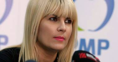 Stire din Politică-Administrație : Elena Udrea: "Nu cred că Traian Băsescu încape într-un partid politic"