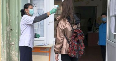 UPDATE. Un elev din Constanța NU A FOST PRIMIT la Evaluarea Națională. AVEA TEMPERATURĂ prea mare!