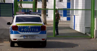 Stire din Eveniment : Elev de 14 ani, mort după ce i s-a făcut rău la școală. Poliția a deschis dosar pentru ucidere din culpă