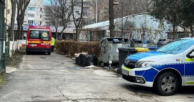 Stire din Eveniment : Două eleve minore au căzut de la etajul școlilor unde învățau, din cauza “dragostei”