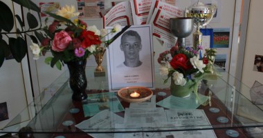 Stire din Eveniment : TRAGEDIE LA UN LICEU DIN CONSTANȚA. Părinții vor veni din Spania să-și îngroape copilul