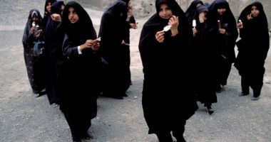 Stire din Actualitate : Sute de eleve otrăvite în Iran în încercarea de a determina închiderea şcolilor de fete