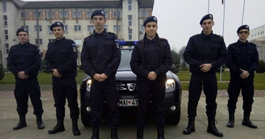 Stire din Eveniment : Elevi constănțeni, în practică la Inspectoratul Județean de Jandarmi
