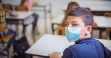Oficial din Ministerul Educației: Elevii vor da tezele după vacanță. Vom renunța la ele doar dacă nu avem încotro