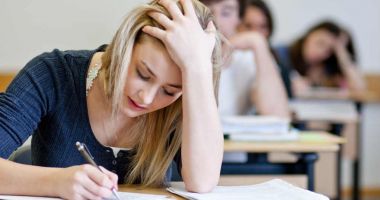 Stire din Cultură-Educație : Rușinică! Patru profesori eliminați din proba scrisă a titularizării