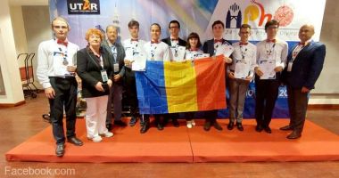 Elevii români au obţinut medalii de aur, de argint şi o menţiune de onoare la Olimpiada Asiatică de Fizică