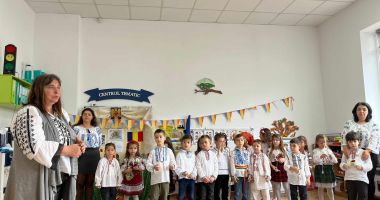 Stire din Cultură-Educație : Elevii din școlile constănțene au sărbătorit românește