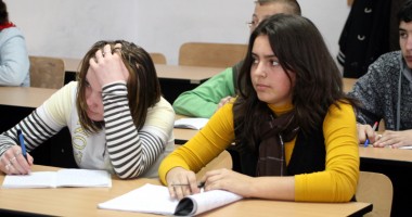 Stire din Cultură-Educație : "Opriți distrugerea învățământului românesc!"