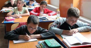 Stire din Cultură-Educație : La Colegiul Energetic - vacanță activă