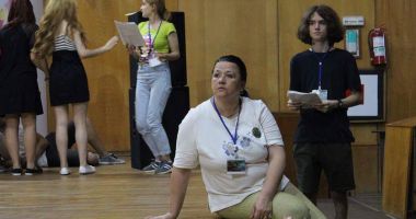 Elevii Colegiului "Regina Maria" au jucat "Hamlet" pe scena Festivalului "Miturile Cetății" - 2