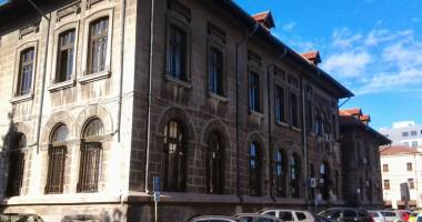 Stire din Cultură-Educație : Elevi  din 40 de județe vor  concura la chimie
