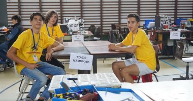 Stire din Cultură-Educație : Elevi din Medgidia, premiați la Tabăra de Robotică