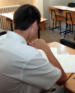 Stire din Cultură-Educație : 11 candidați eliminați la penultima probă a bacalaureatului de toamnă