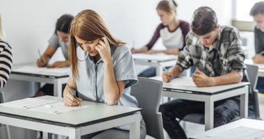 Stire din Cultură-Educație : Bacalaureat 2022. Patru candidați nu au scăpat de emoții