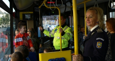 Elevii și polițiștii constănțeni și-au dat întâlnire, în acest week-end, într-un centru comercial