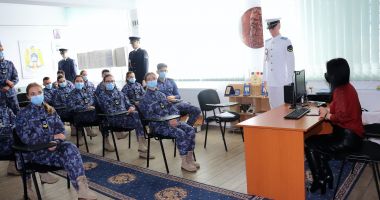 Stire din Cultură-Educație : Liceeni militari promovează instituţia unde învaţă elevilor de clasa a VIII-a