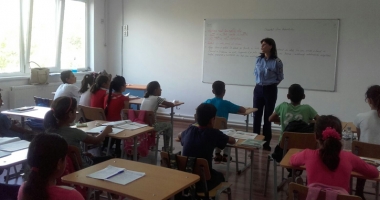Elevii din zonele rurale ale județului Constanța, vizitați de polițiști - 3