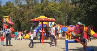 Elevii au oferit "pașapoarte de parc"