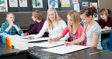 Stire din Cultură-Educație : Elevii cer introducerea educaţiei pentru mediu, în şcoli