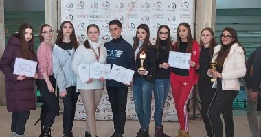 Stire din Cultură-Educație : Elevii Colegiului de Arte Constanța s-au întors acasă cu noi premii