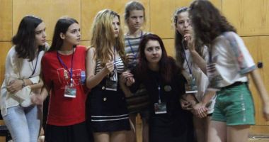 Elevii Colegiului "Regina Maria" au jucat "Hamlet" pe scena Festivalului "Miturile Cetății" - 4