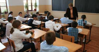 Stire din Cultură-Educație : Elevii constănțeni au dat buluc la olimpiade și concursuri