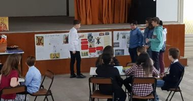 Elevii de la Liceul "Lucian Blaga" învață să își cinstească eroii - 2
