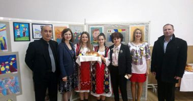 Elevii constănțeni și basarabeni au sărbătorit împreună Centenarul Unirii - 3