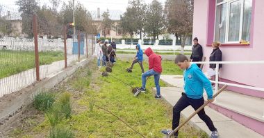 Stire din Cultură-Educație : Elevii din Ciocârlia învață cum să trăiască sănătos