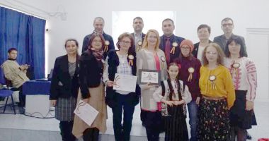 Stire din Cultură-Educație : Elevii din Medgidia au sărbătorit 100 de ani de la Unirea Basarabiei cu România