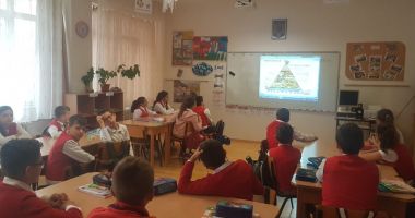 Elevii din Medgidia învață cum  să spună stop risipei alimentare - 2