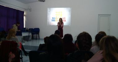 Elevii din Medgidia au sărbătorit 100 de ani de la Unirea Basarabiei cu România - 3