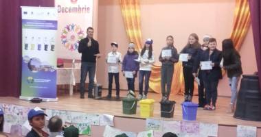 Stire din Cultură-Educație : Elevii din Techirghiol învață cum să colecteze selectiv deșeurile