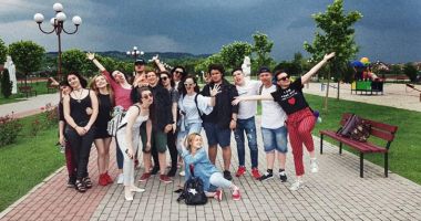 Stire din Cultură-Educație : Tolba plină de premii pentru elevii Colegiului de Arte "Regina Maria"