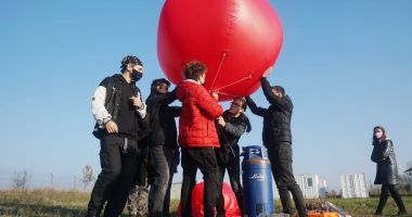 Stire din Cultură-Educație : Elevii Liceului „Ovidius” au construit un microsatelit şi l-au ridicat în aer