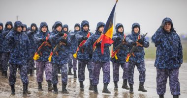 Stire din Eveniment : Elevii militari, în premieră la Marea Paradă de 1 Decembrie