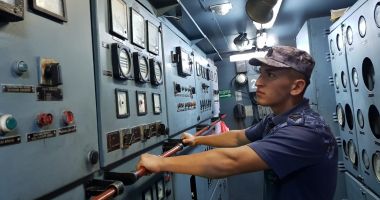 Stire din Cultură-Educație : Elevii militari din Constanța, ambarcați la bordul navelor Forțelor Navale