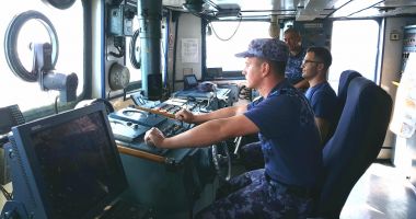 Elevii militari din Constanța, ambarcați la bordul navelor Forțelor Navale - 3