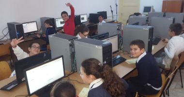 Stire din Cultură-Educație : Elevii Școlii "Jean Bart" din Constanța, creatori digitali