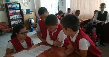 Stire din Cultură-Educație : Elevii Școlii "Lucian Grigorescu", învățați să mănânce sănătos