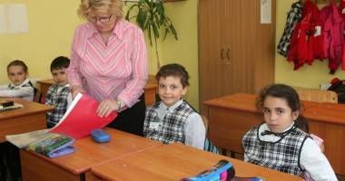 Elevii și preșcolarii intră în vacanță pentru o săptămână