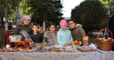Elevii și preșcolarii din Murfatlar  învață să facă fapte bune - 2