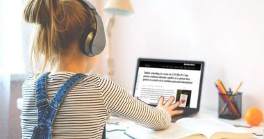 Stire din Cultură-Educație : Elevii și profesorii fac apel către agenții economici să doneze echipamente pentru învățarea online