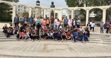 Stire din Cultură-Educație : Elevii și profesorii Școlii nr. 30  au fost oaspeți  de "rang european"