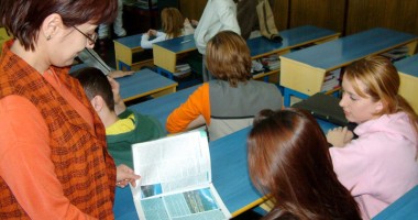 Stire din Cultură-Educație : De ce ajung elevii să urască școala